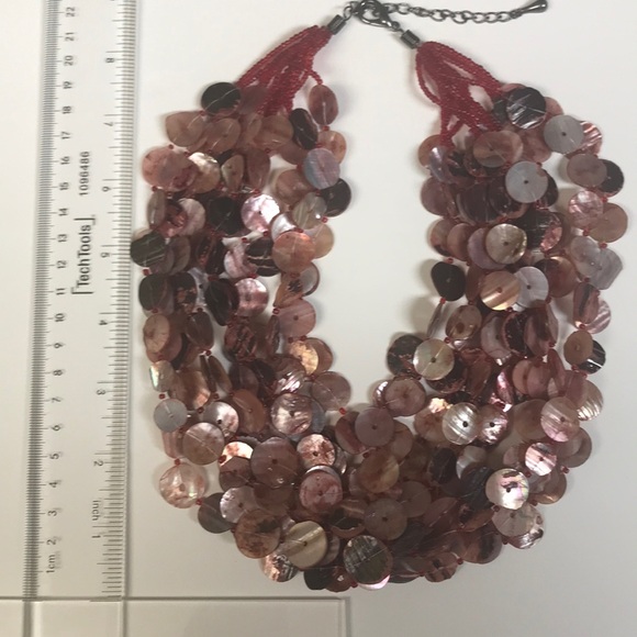 Iridescent shell necklace and earrings. - Picture 5 of 6